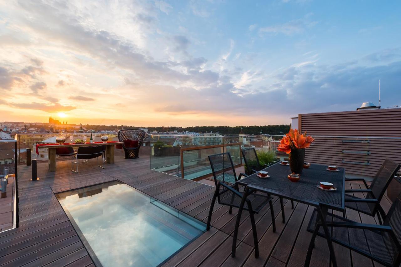 Empirent Rooftop Collection Apartment ปราก ภายนอก รูปภาพ